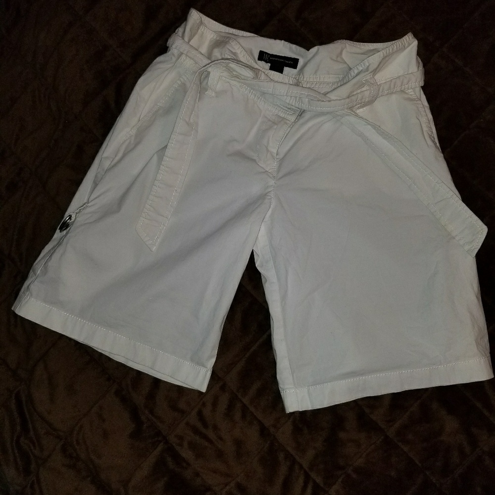 White shorts with belt